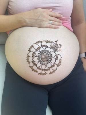 Henna Artist