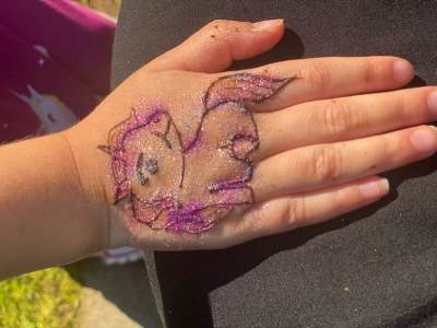 Henna Artist